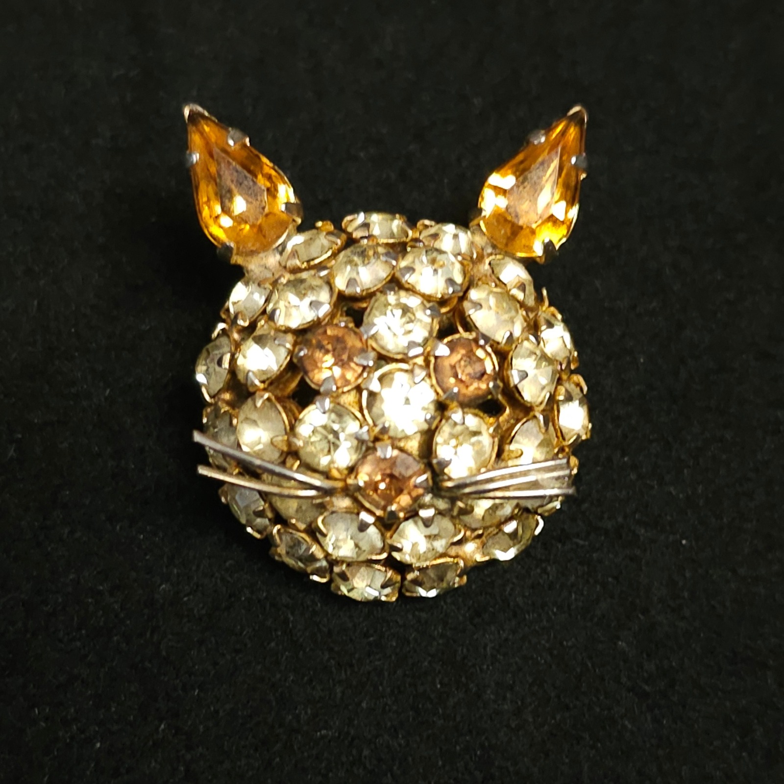 Vtg Statement Rhinestone Cat Head Brooch Gold Tone Whimsical Pin Signed Warner